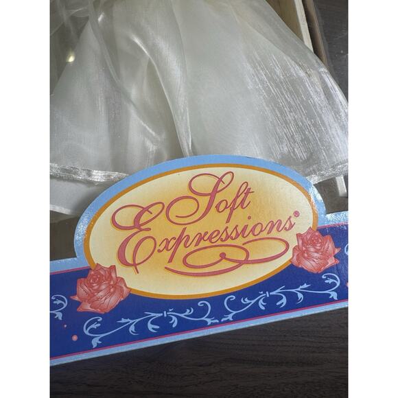 soft expressions porcelain‎ doll. genuine fine bisque collectible in original - Picture 2 of 7